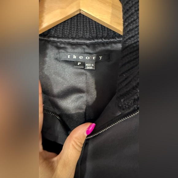 Theory Women's Black Puff Light Jacket - Picture 3 of 4